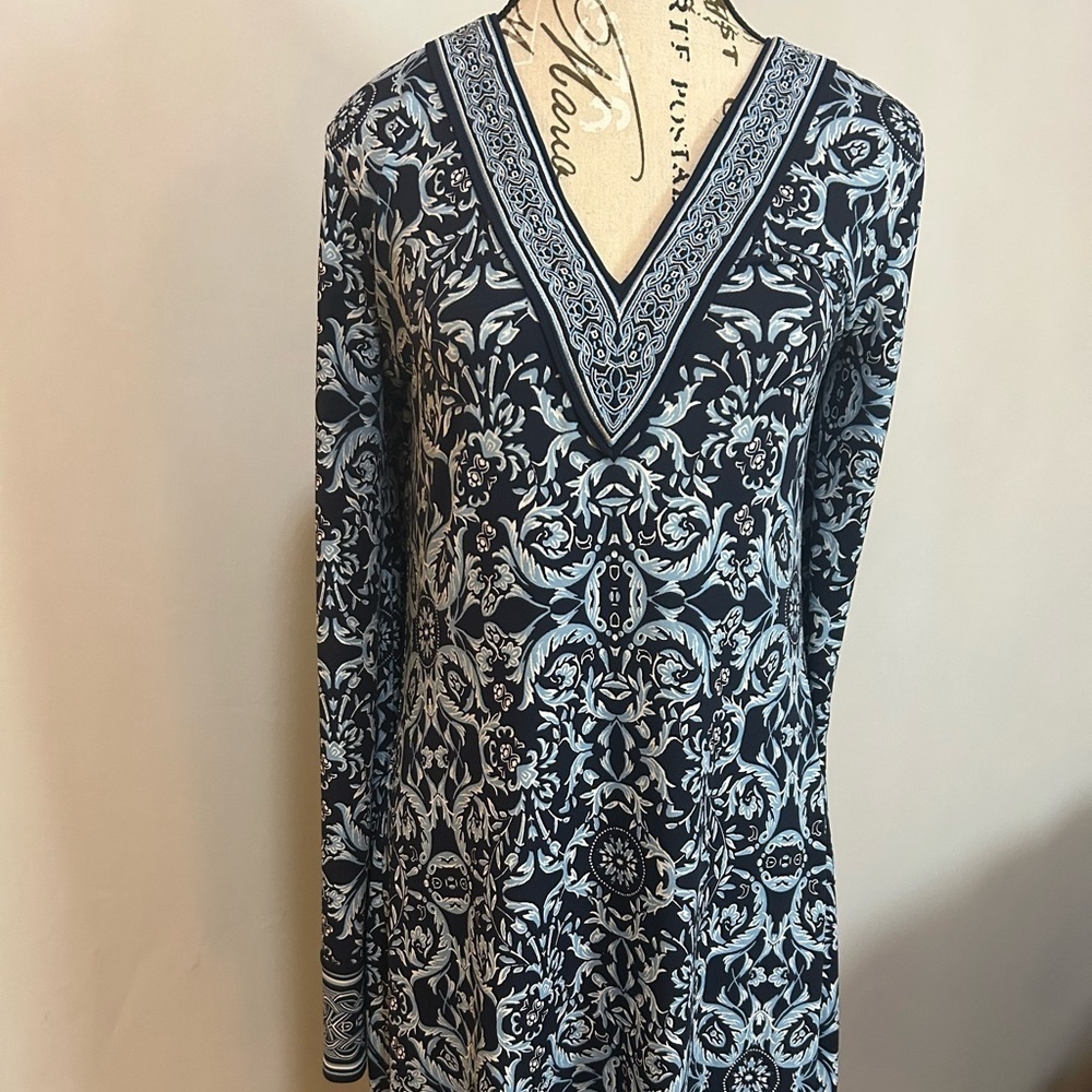 White House Black Market Floral Long Sleeve Dress